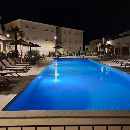 Petit Havre De Paix Au Bord De La Linguizzetta