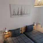 Petit Havre De Paix Au Bord De La *