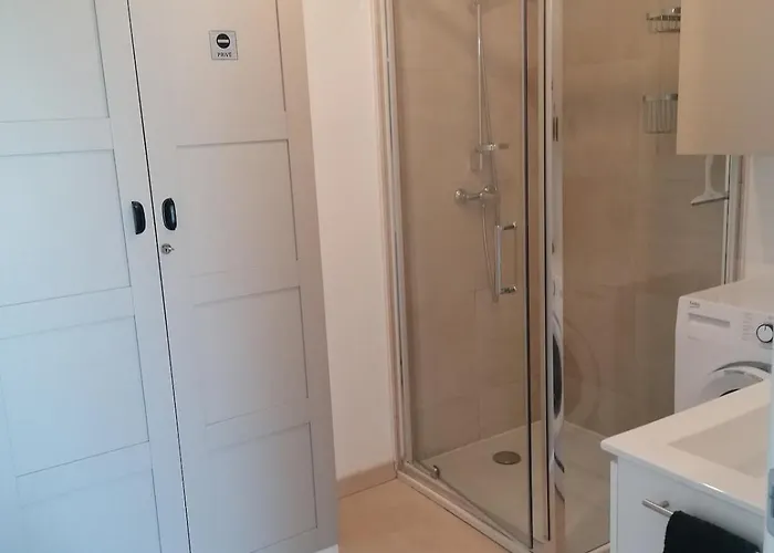 Petit Havre De Paix Au Bord De La * Linguizzetta